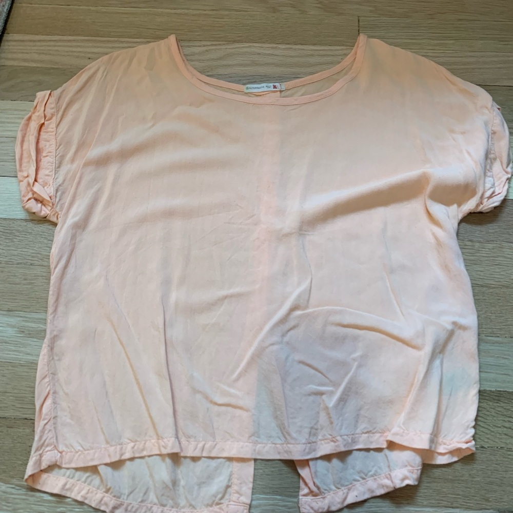 Alternative orange/peach short sleeve top